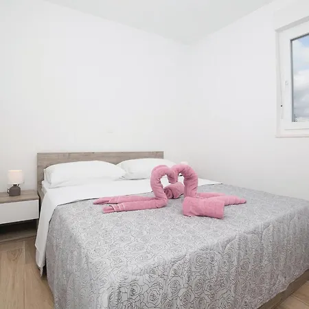 Two-bedroom In Daire *