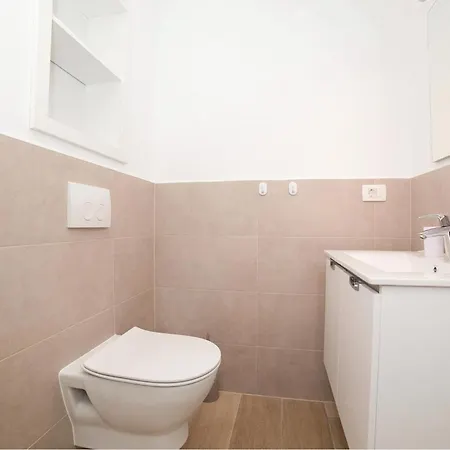 Apartment Gorgeous In With House Sea View *