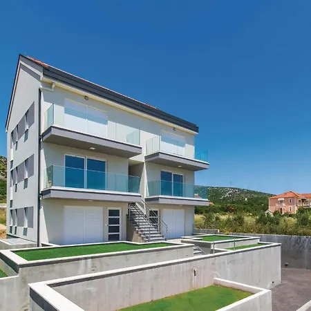 Gorgeous In With House Sea View Apartment *