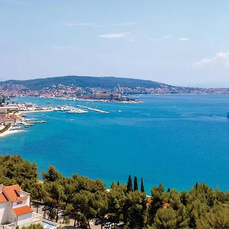 Apartment Gorgeous In With House Sea View Trogir